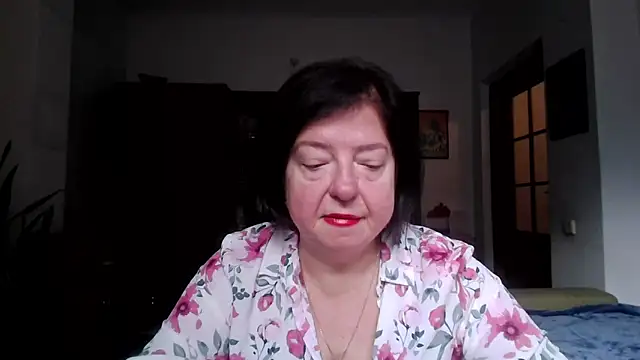 Snapshot of Violet_Pulse chatting on November 18, 7:57 am Violet Pulse online show from November 18, 7:57 am