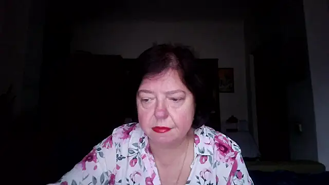 Snapshot of Violet_Pulse chatting on November 19, 8:47 am Violet Pulse online show from November 19, 8:47 am