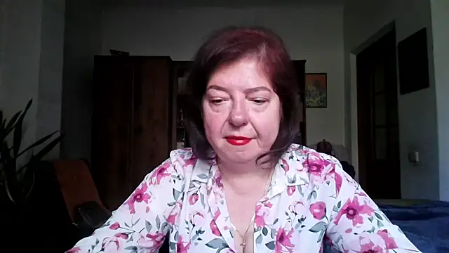 Snapshot of Violet_Pulse chatting on May 29, 1:42 pm Violet Pulse online show from May 29, 1:42 pm