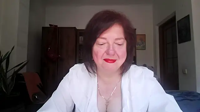 Snapshot of Violet_Pulse chatting on June 12, 7:29 am Violet Pulse online show from June 12, 7:29 am