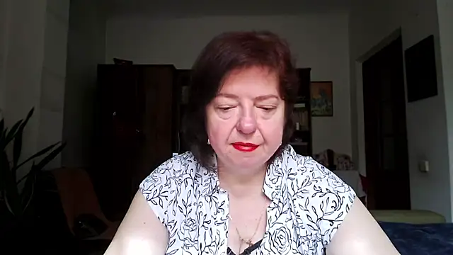 Snapshot of Violet_Pulse chatting on June 18, 6:35 am Violet Pulse online show from June 18, 6:35 am
