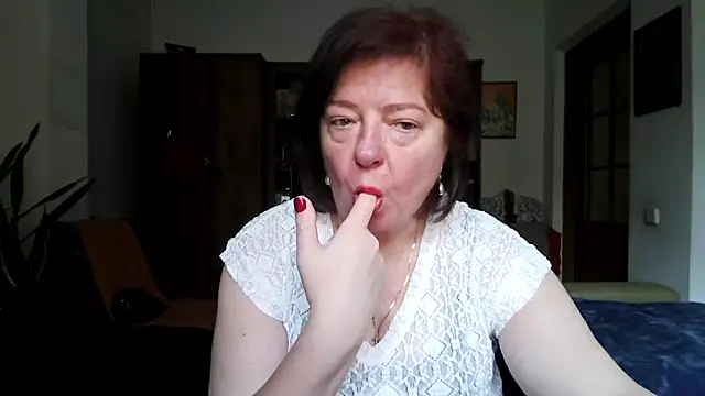 Snapshot of Violet_Pulse chatting on June 18, 9:14 am Violet Pulse online show from June 18, 9:14 am