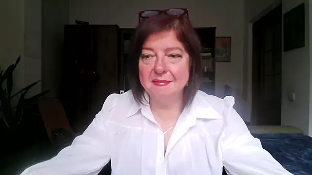 Snapshot of Violet_Pulse chatting on June 25, 7:13 am Violet Pulse online show from June 25, 7:13 am