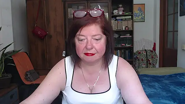 Snapshot of Violet_Pulse chatting on June 28, 12:55 pm Violet Pulse online show from June 28, 12:55 pm