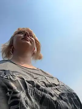 RonnieKiss online show from July 19, 7:23 am