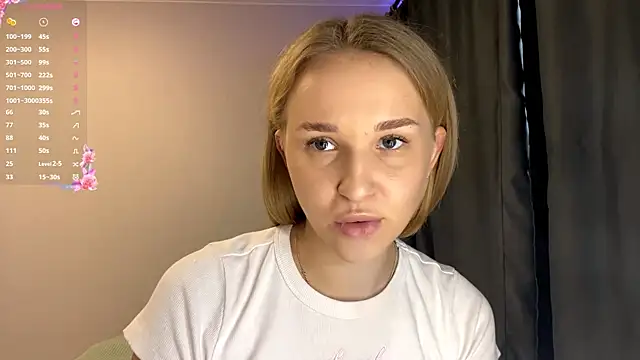 TanekaBoitel online show from October 13, 10:37 am