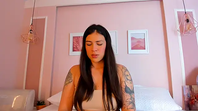 Snapshot of Sarah_Reidd chatting on October 3, 12:57 pm Sarah Reidd online show from October 3, 12:57 pm
