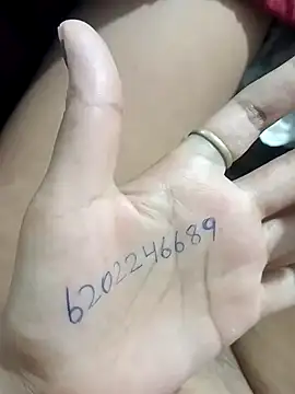 Snapshot of JassiKumari02 chatting on April 2, 7:55 pm JassiKumari02 online show from April 2, 7:55 pm