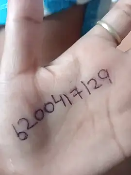 Snapshot of JassiKumari02 chatting on July 25, 7:28 am JassiKumari02 online show from July 25, 7:28 am