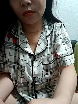 Snapshot of Minssara20 chatting on September 20, 12:17 pm Minssara20 online show from September 20, 12:17 pm