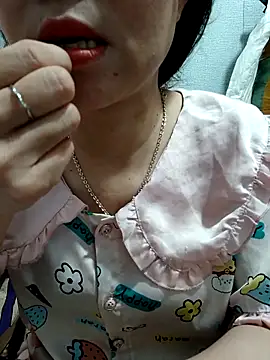 Snapshot of Minssara20 chatting on October 20, 12:55 am Minssara20 online show from October 20, 12:55 am