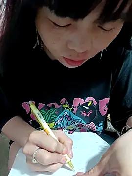 Snapshot of Minssara20 chatting on November 10, 11:53 am Minssara20 online show from November 10, 11:53 am