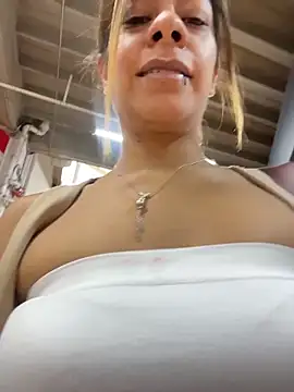 Snapshot of KatThomas chatting on November 17, 4:24 pm KatThomas online show from November 17, 4:24 pm