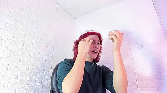 Snapshot of Marian_Cristal chatting on January 7, 3:31 am Marian Cristal online show from January 7, 3:31 am