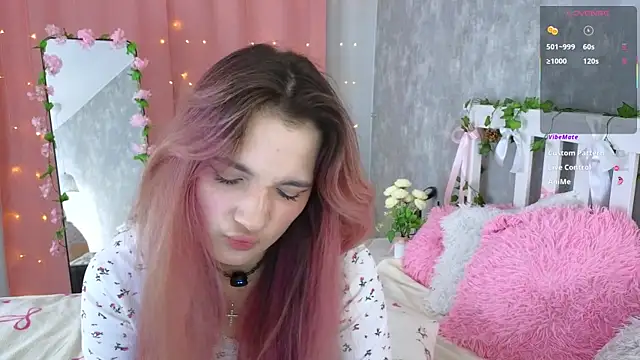 Snapshot of vivyboo111 chatting on July 23, 7:34 pm vivyboo111 online show from July 23, 7:34 pm