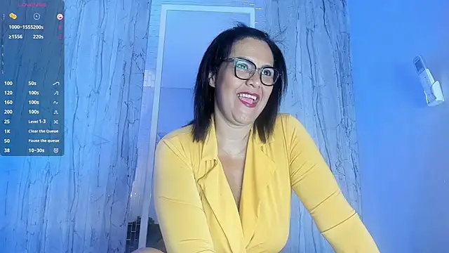 Snapshot of EmillyLim chatting on October 16, 7:59 pm EmillyLim online show from October 16, 7:59 pm