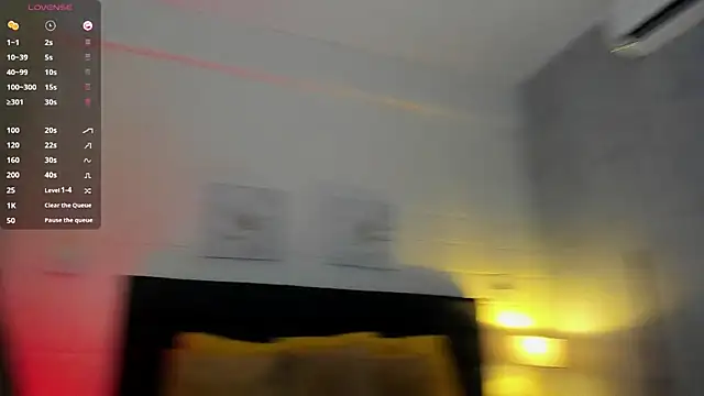 Snapshot of EmillyLim chatting on November 14, 8:07 pm EmillyLim online show from November 14, 8:07 pm