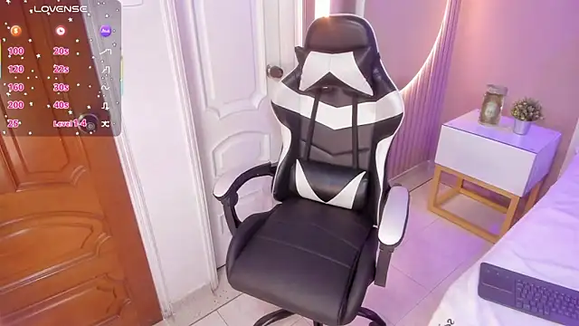 isa vel online show from November 18, 7:29 pm