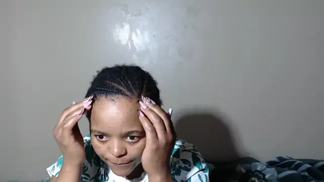 Snapshot of Bubblydollxx chatting on October 7, 7:16 am Bubblydollxx online show from October 7, 7:16 am