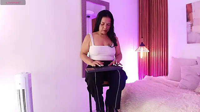 EvaGoddess  online show from June 26, 8:02 pm