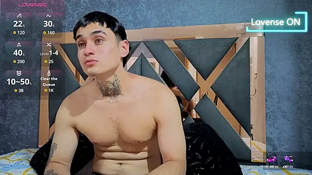 Snapshot of owen_desmond chatting on October 15, 3:06 am owen desmond online show from October 15, 3:06 am