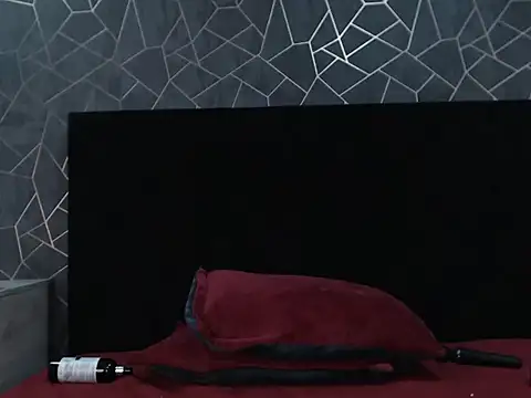 dahiana klimt online show from October 7, 8:11 am