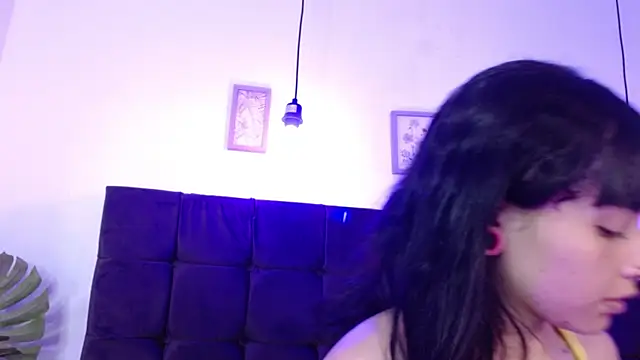 Snapshot of YessBoobs0 chatting on October 28, 4:05 am YessBoobs0 online show from October 28, 4:05 am