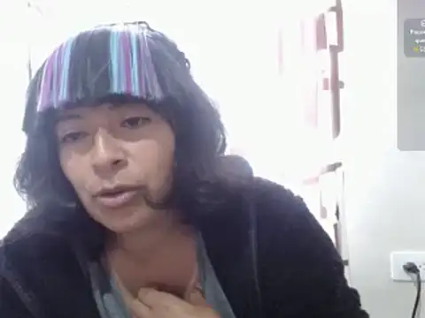 Snapshot of Acelinrose chatting on May 22, 1:28 pm Acelinrose online show from May 22, 1:28 pm