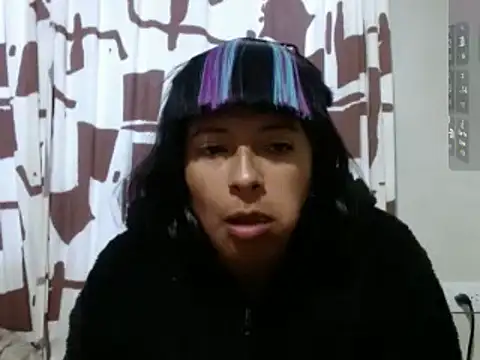 Snapshot of Acelinrose chatting on May 24, 11:10 pm Acelinrose online show from May 24, 11:10 pm