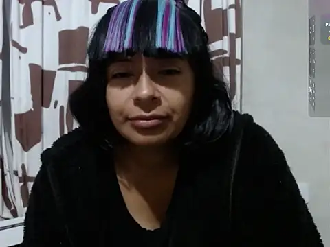 Snapshot of Acelinrose chatting on May 26, 10:44 am Acelinrose online show from May 26, 10:44 am