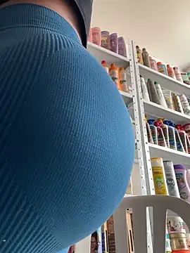 Snapshot of FOX_LATINA chatting on May 21, 8:38 pm FOX LATINA online show from May 21, 8:38 pm