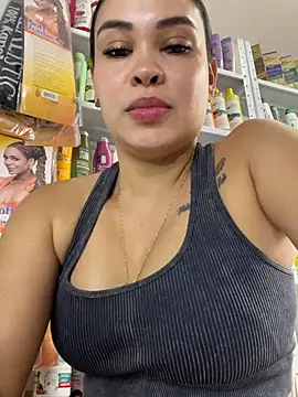 Snapshot of FOX_LATINA chatting on July 23, 9:46 pm FOX LATINA online show from July 23, 9:46 pm
