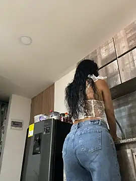 Snapshot of FOX_LATINA chatting on July 25, 5:10 pm FOX LATINA online show from July 25, 5:10 pm