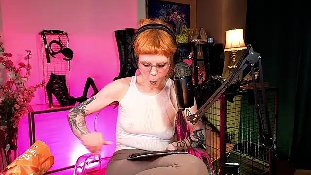 tacodeluxxxe online show from May 6, 11:54 pm