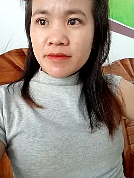 Snapshot of Norah-h chatting on October 29, 5:42 am Norah-h online show from October 29, 5:42 am