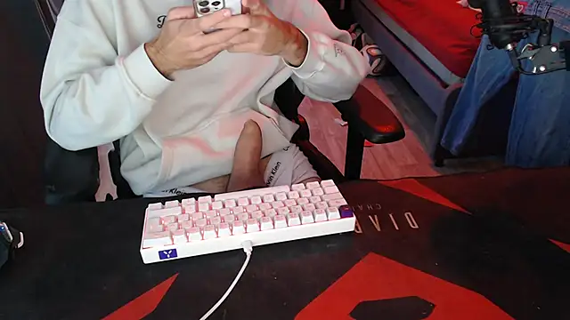 Snapshot of geil20CM2 chatting on October 1, 10:54 am geil20CM2 online show from October 1, 10:54 am