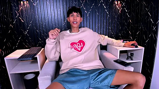 Daniel delux  online show from October 22, 4:02 am