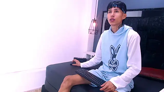 Daniel delux  online show from October 30, 12:17 pm