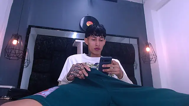 Daniel delux  online show from November 21, 11:47 pm