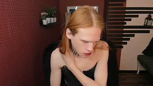 ChloeValentinee online show from November 10, 11:20 am