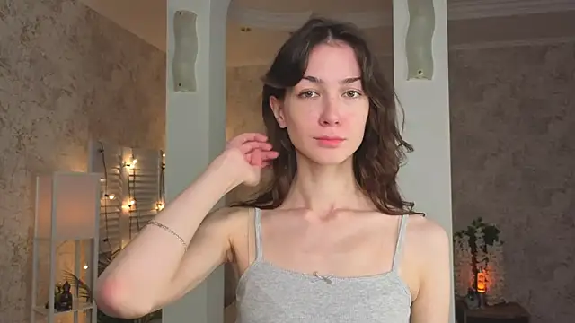 ReneeLippeatt online show from September 26, 7:29 pm