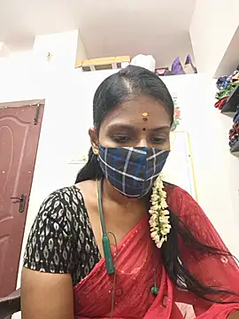 Snapshot of Tamil_Yalini12 chatting on June 26, 7:24 am Tamil Yalini12 online show from June 26, 7:24 am