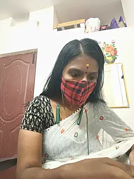 Snapshot of Tamil_Yalini12 chatting on June 29, 12:38 pm Tamil Yalini12 online show from June 29, 12:38 pm