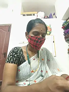 Snapshot of Tamil_Yalini12 chatting on June 30, 3:51 am Tamil Yalini12 online show from June 30, 3:51 am