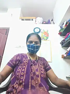 Snapshot of Tamil_Yalini12 chatting on July 8, 8:52 am Tamil Yalini12 online show from July 8, 8:52 am