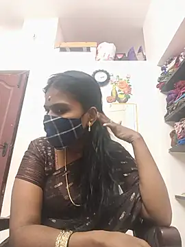 Snapshot of Tamil_Yalini12 chatting on July 10, 5:34 am Tamil Yalini12 online show from July 10, 5:34 am