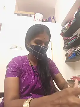 Snapshot of Tamil_Yalini12 chatting on July 11, 11:24 am Tamil Yalini12 online show from July 11, 11:24 am