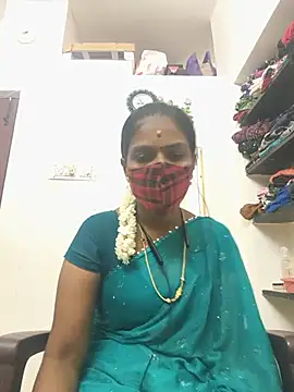 Snapshot of Tamil_Yalini12 chatting on July 18, 3:22 am Tamil Yalini12 online show from July 18, 3:22 am