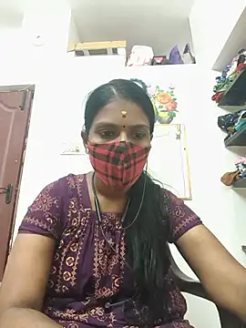 Snapshot of Tamil_Yalini12 chatting on July 20, 6:17 am Tamil Yalini12 online show from July 20, 6:17 am