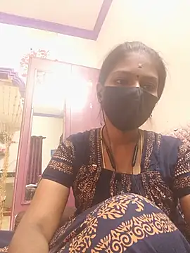 Snapshot of Tamil_Yalini12 chatting on July 23, 2:42 am Tamil Yalini12 online show from July 23, 2:42 am